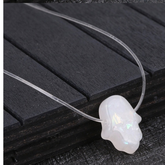 Handmade Hamsa Invisible necklace choker - Picture 6 of 9